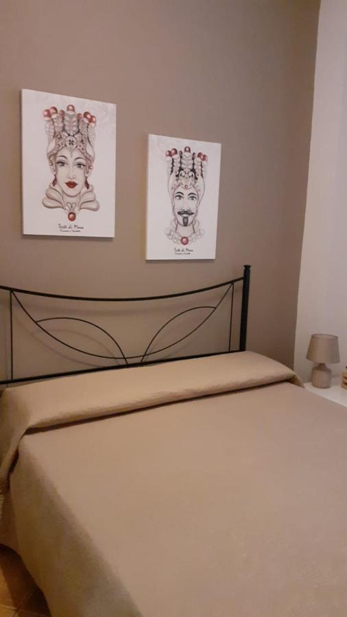 Casa Vacanze Chiara Terrasini Bagian luar foto