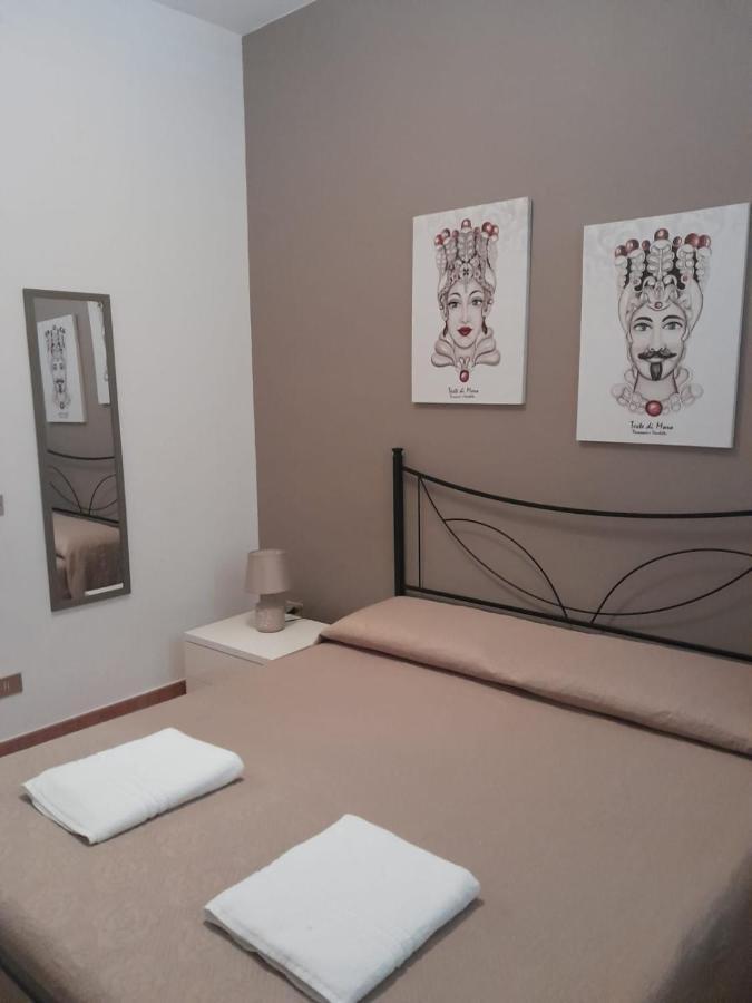 Casa Vacanze Chiara Terrasini Bagian luar foto