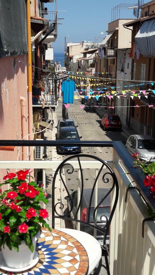 Casa Vacanze Chiara Terrasini Bagian luar foto