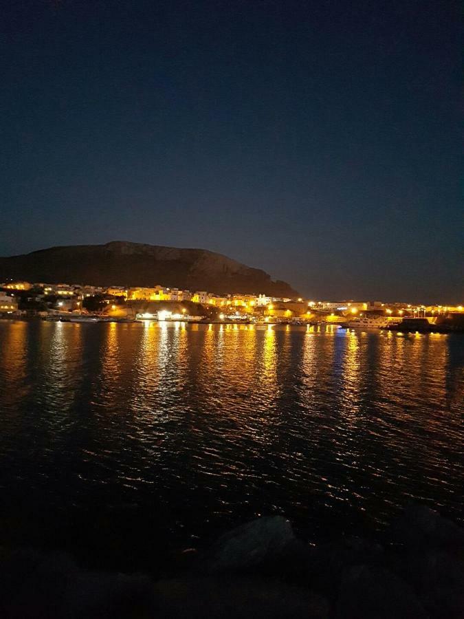 Casa Vacanze Chiara Terrasini Bagian luar foto