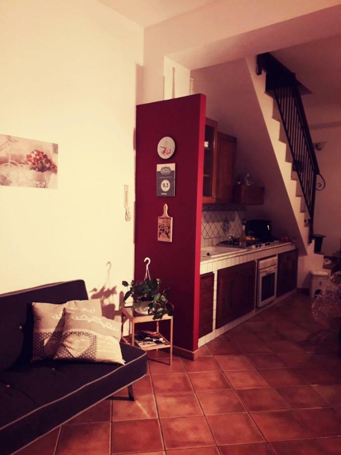 Casa Vacanze Chiara Terrasini Bagian luar foto
